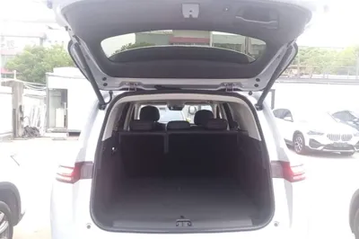 Leapmotor C16