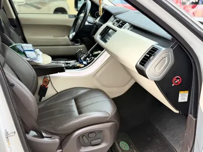 Land Rover Sport