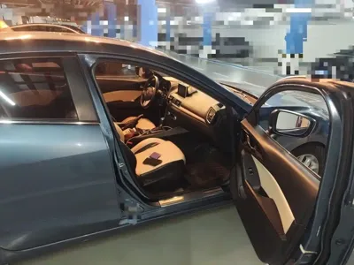 Mazda 3 Axela