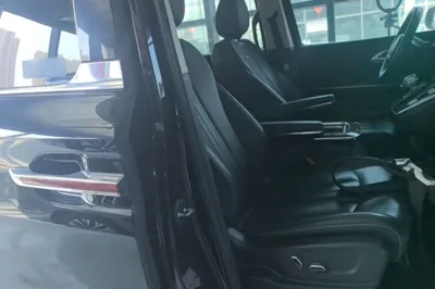 Hongqi HQ9