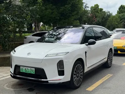 Nio ES8