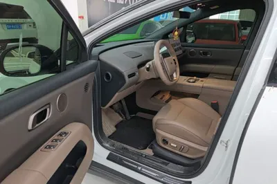 Li Auto Li Auto i6