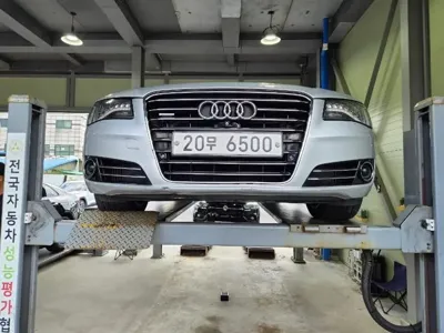 Audi A8