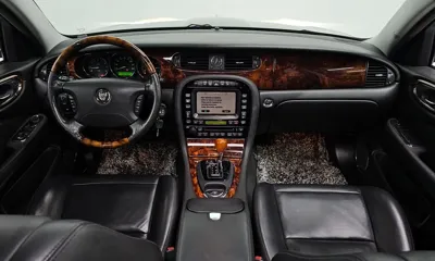 Jaguar XJ-8
