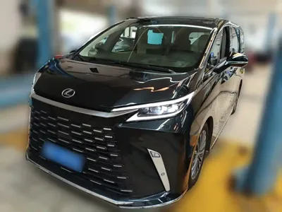 Lexus LM