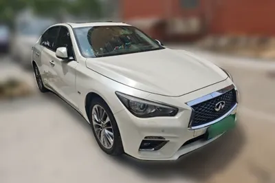 Infiniti Q50L