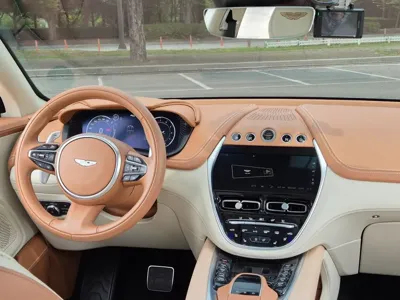 Astonmartin DBX