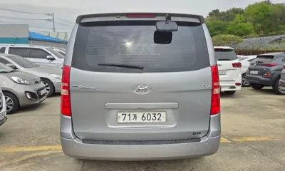 Hyundai Starex