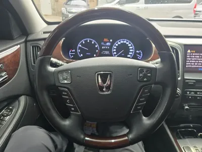 Hyundai Equus