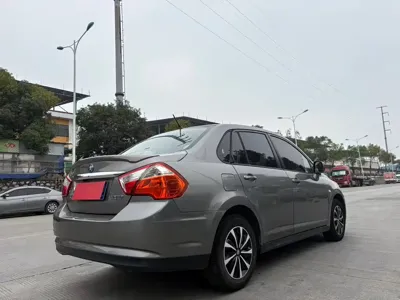 Venucia D50