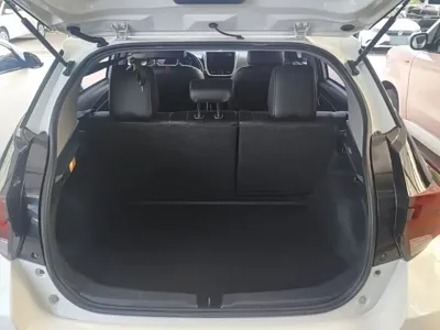 Toyota Yaris L
