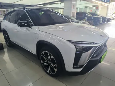 Nio ES8