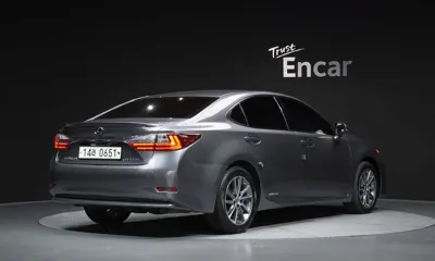 Lexus ES