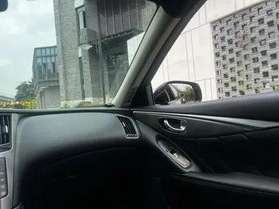 Infiniti Q50L