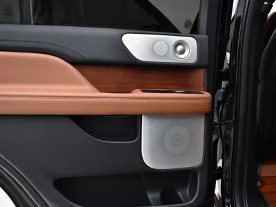 Lincoln Navigator