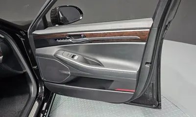 Genesis EQ900