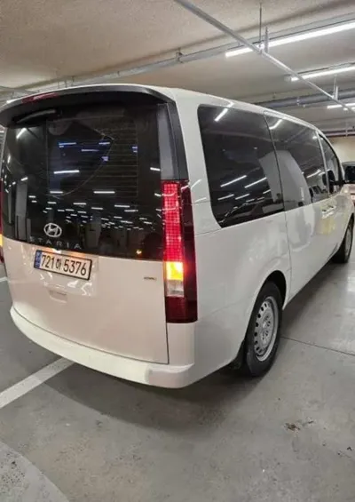 Hyundai Staria