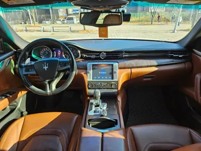 Maserati Quattroporte