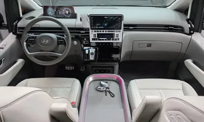 Hyundai Staria