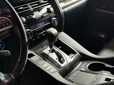 Lexus LM