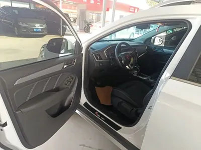 Roewe RX5