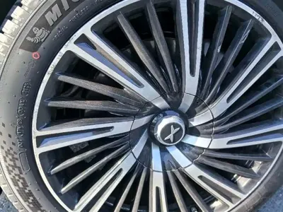 Xpeng G9
