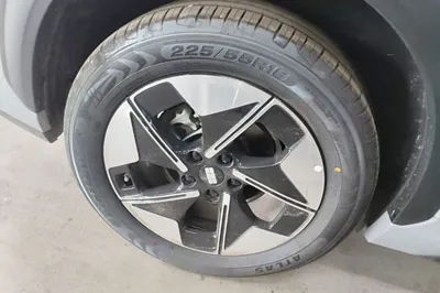 Geely Galaxy E5