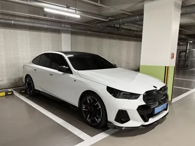 BMW i5