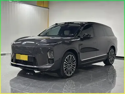 Nio ES8
