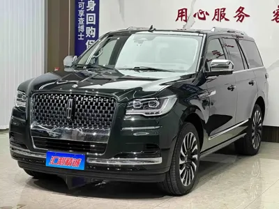 Lincoln Navigator
