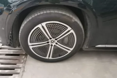 Mercedes-Benz EQS SUV