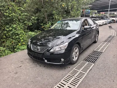 Toyota Reiz