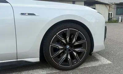 BMW i7