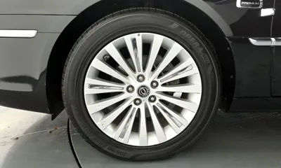Kia Opirus