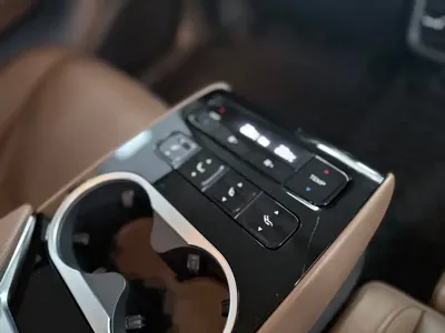 Hongqi Hongqi E-QM5