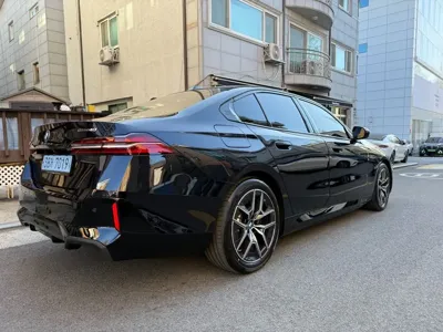 BMW i5