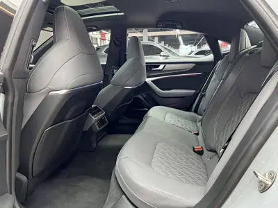 Audi A7L