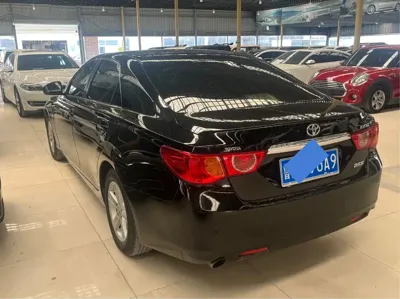 Toyota Reiz