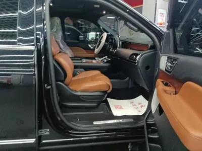 Lincoln Navigator