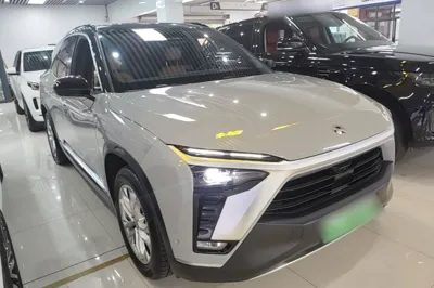 Nio ES8