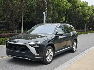 Nio ES8