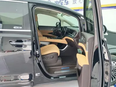 Denza Denza D9