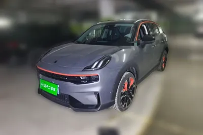 Lynk & Co 06