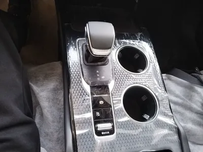 Hongqi HS3 PHEV