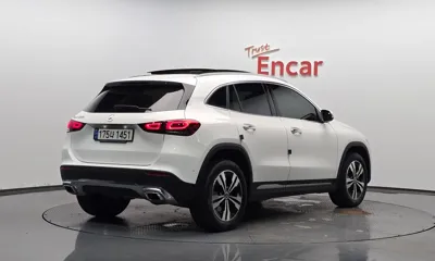Mercedes-Benz GLA-Class