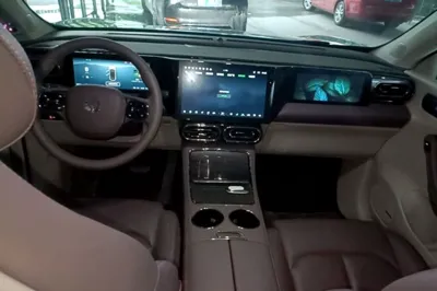 Leapmotor C11