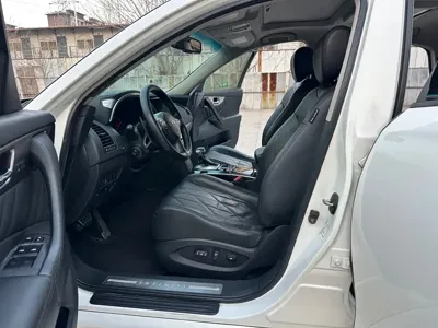 Infiniti FX