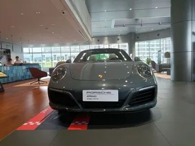 Porsche 911