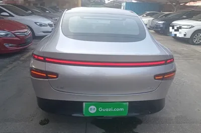 Xpeng P7