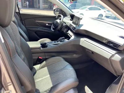 Peugeot 4008
